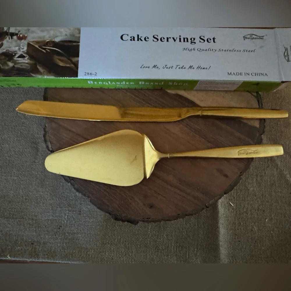 BERGLANDER GOLD-TONE KNIFE AND SERVER SET~NWOT